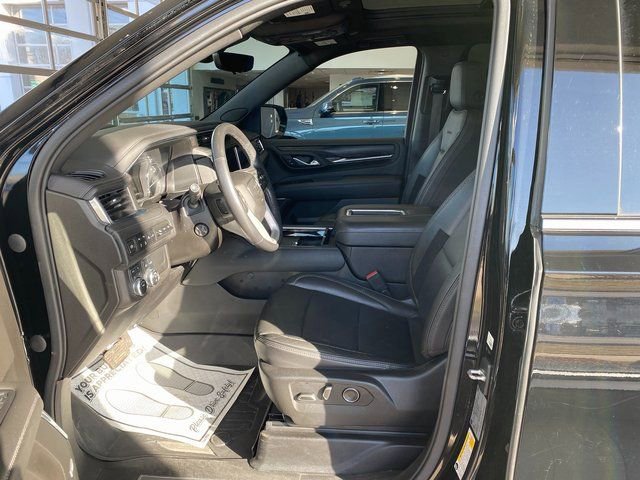 Used 2021 GMC Yukon XL Denali w/ Denali Premium Package image 13
