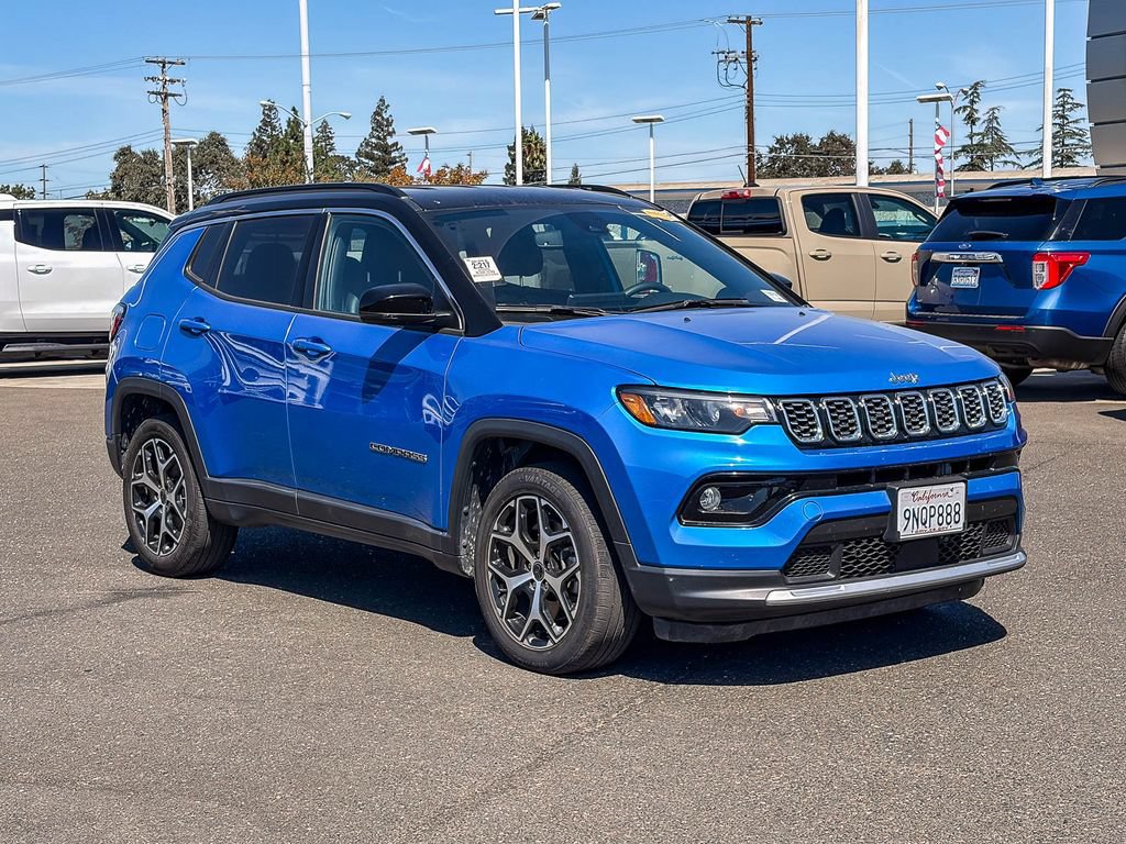 Used 2025 Jeep Compass Limited AWD/4WD image 5