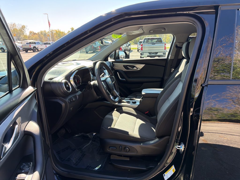 Used 2024 Chevrolet Blazer LT w/ Convenience Package FWD image 16