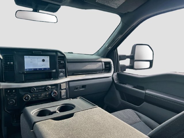 Certified 2025 Ford F250 XLT AWD/4WD image 29
