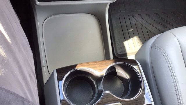 Used 2020 Toyota Sienna XLE image 27