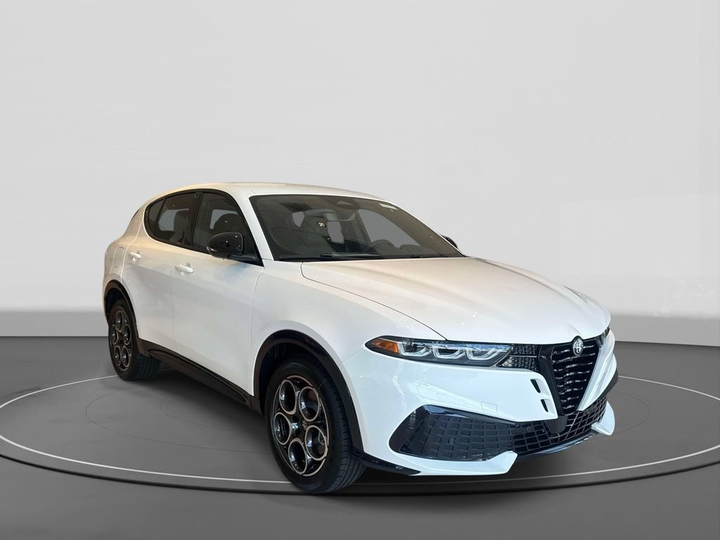 New 2026 Alfa Romeo Tonale w/ Black Premium Package AWD/4WD image 1