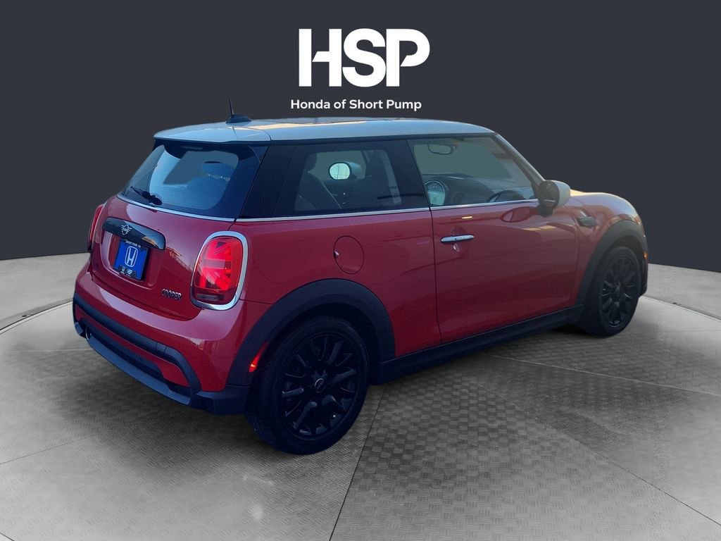 Used 2024 MINI Cooper 2-Door Hardtop image 5