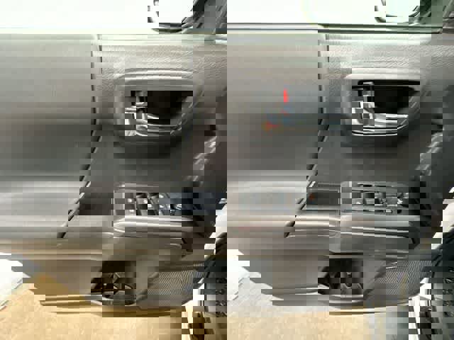 Used 2022 Toyota Tacoma TRD Off-Road w/ Technology Package image 17