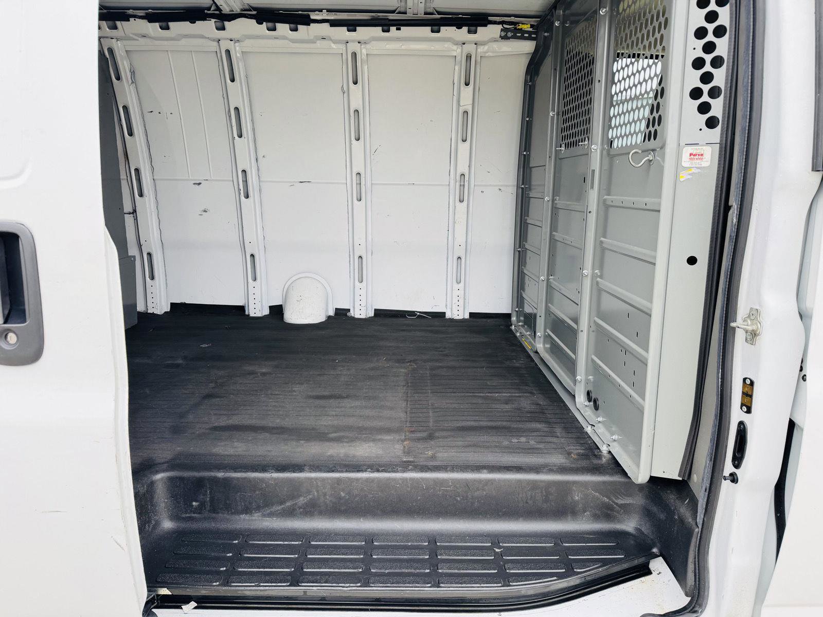 Used 2022 GMC Savana 2500 Extended w/ Driver Convenience Package image 18