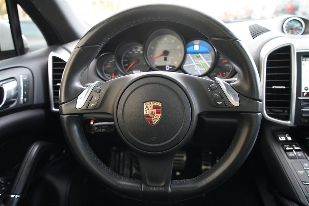 Used 2014 Porsche Cayenne S AWD/4WD image 29