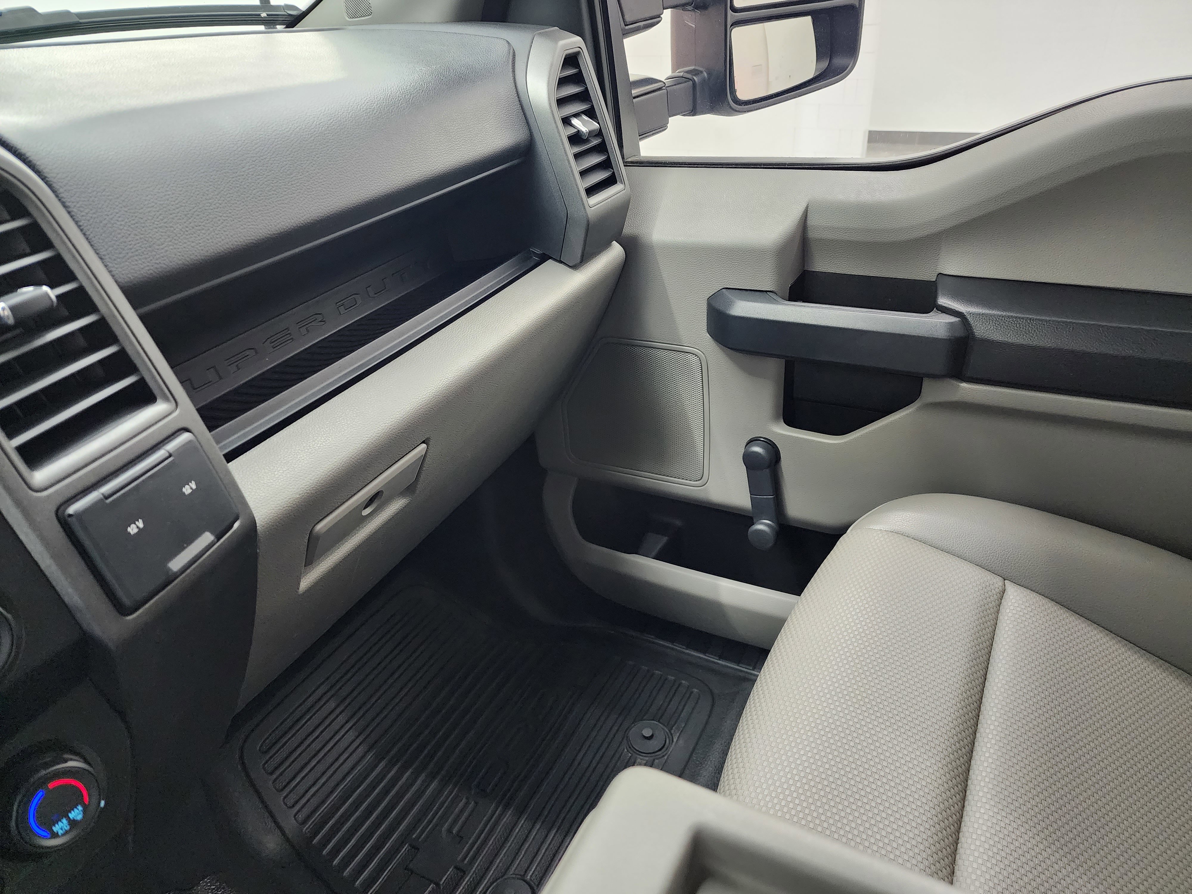 Used 2022 Ford F250 XL w/ STX Appearance Package image 13