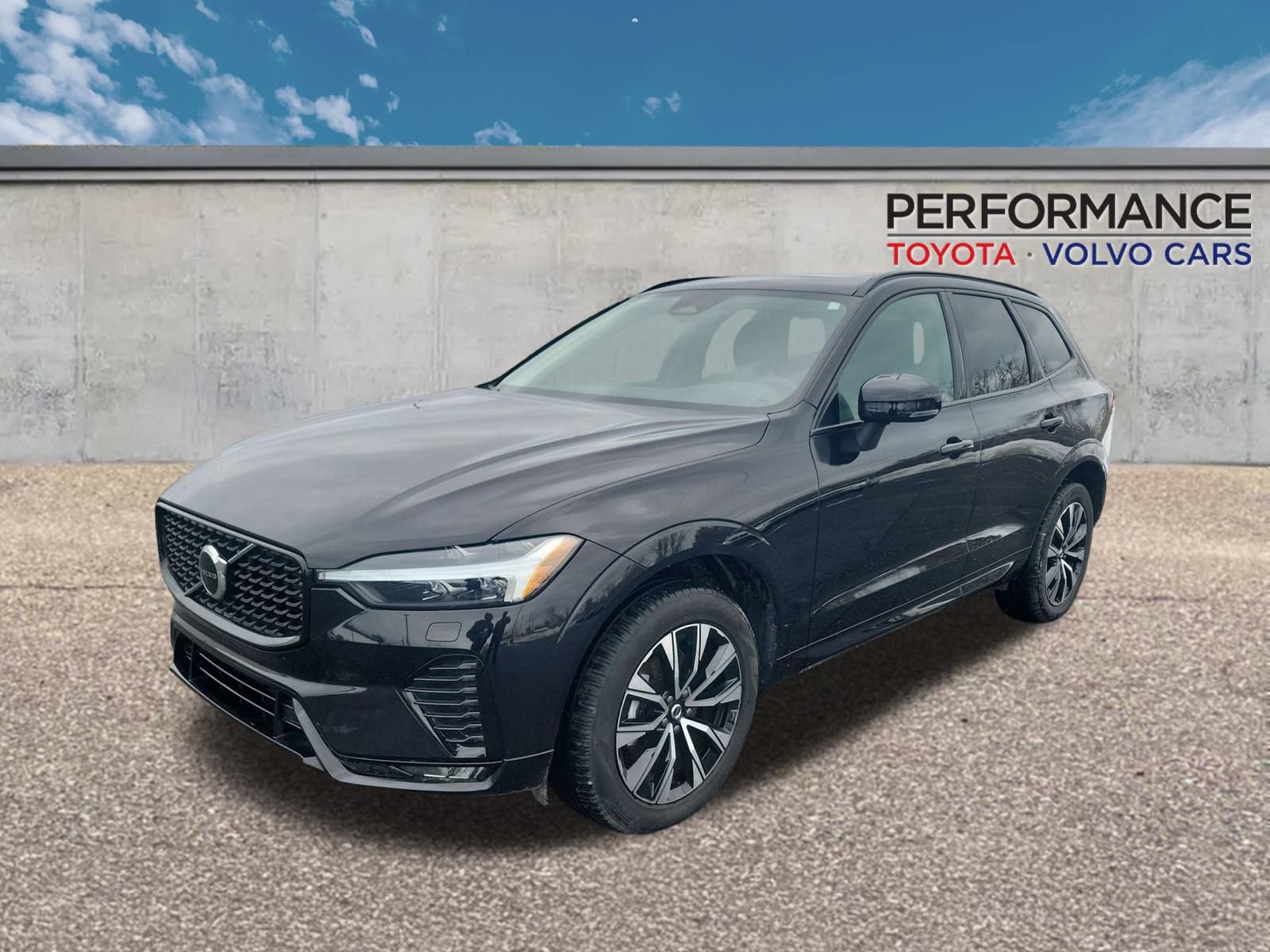 Certified 2025 Volvo XC60 B5 Core image 1