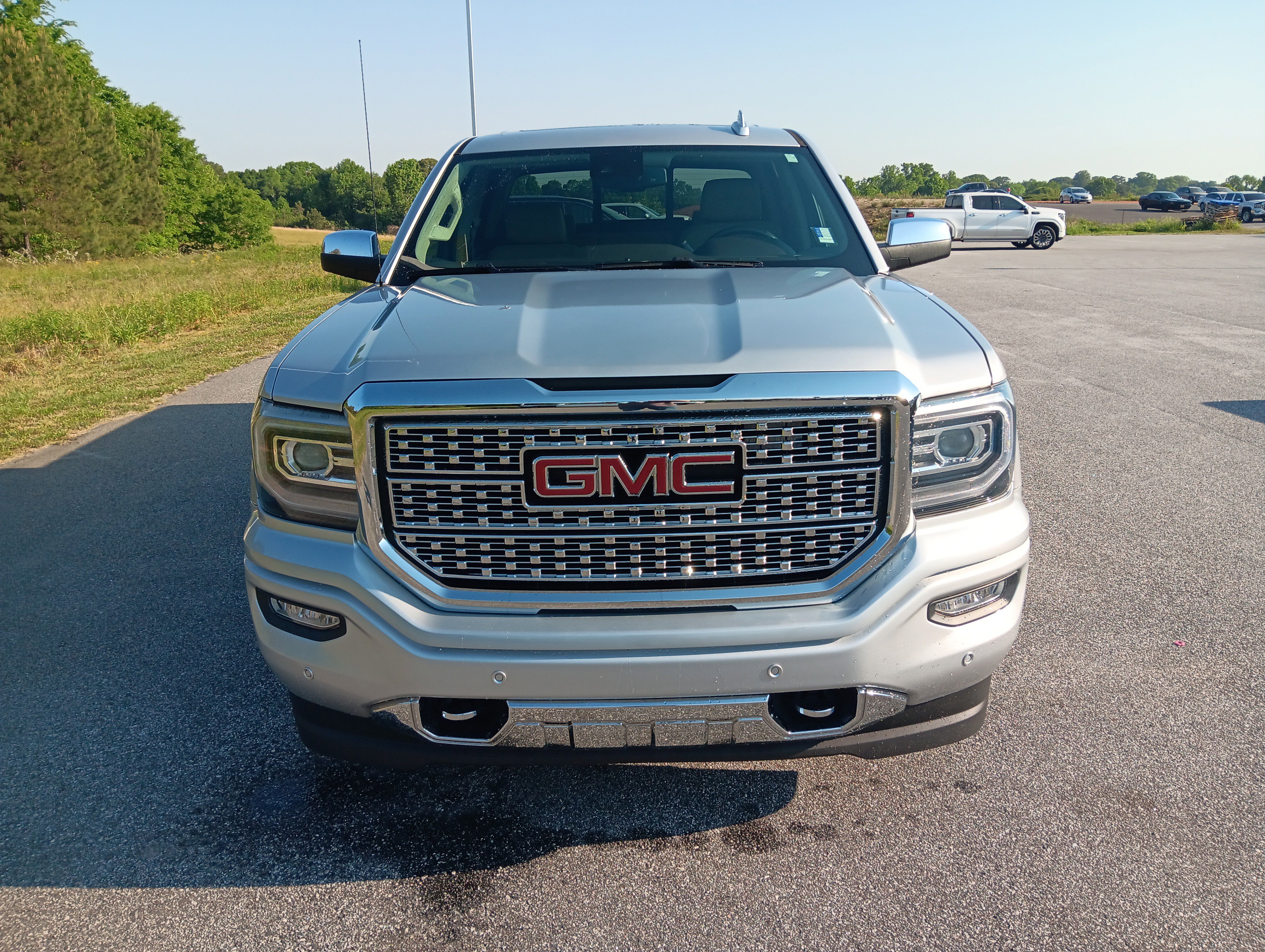 Used 2018 GMC Sierra 1500 Denali w/ Denali Ultimate Package AWD/4WD image 9