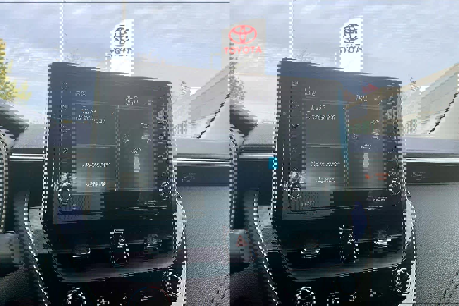 Used 2022 Toyota Corolla LE image 32