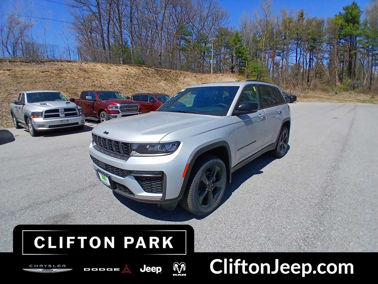 New 2026 Jeep Grand Cherokee Limited w/ Limited Altitude Package