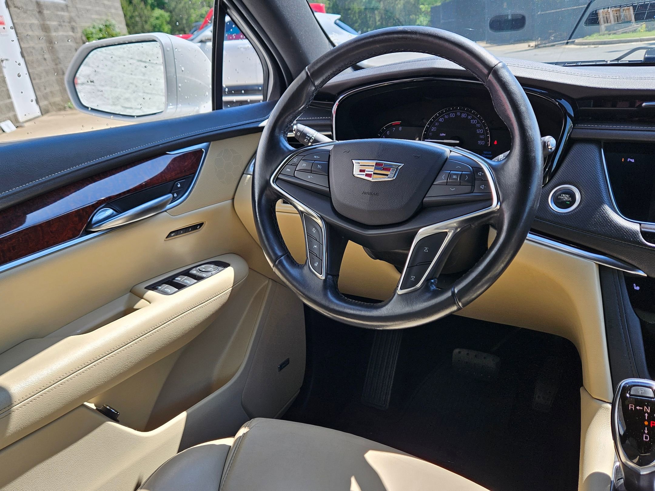 Used 2019 Cadillac XT5 Luxury FWD image 9