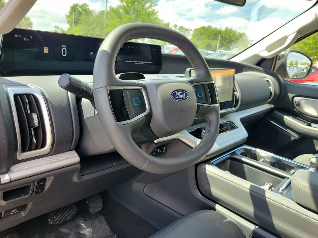 New 2026 Ford Expedition Active image 17