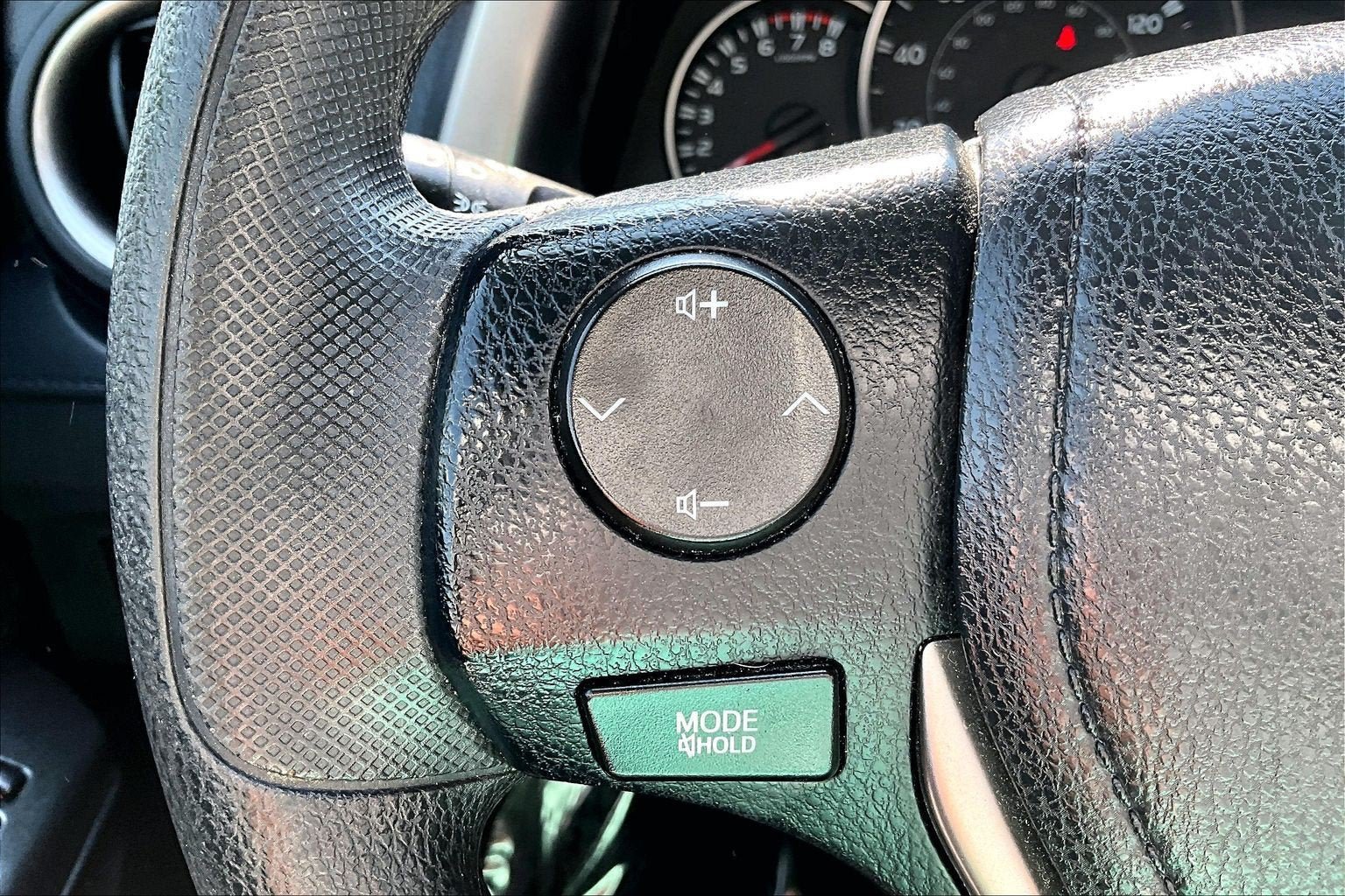 Used 2016 Toyota RAV4 LE AWD/4WD image 17