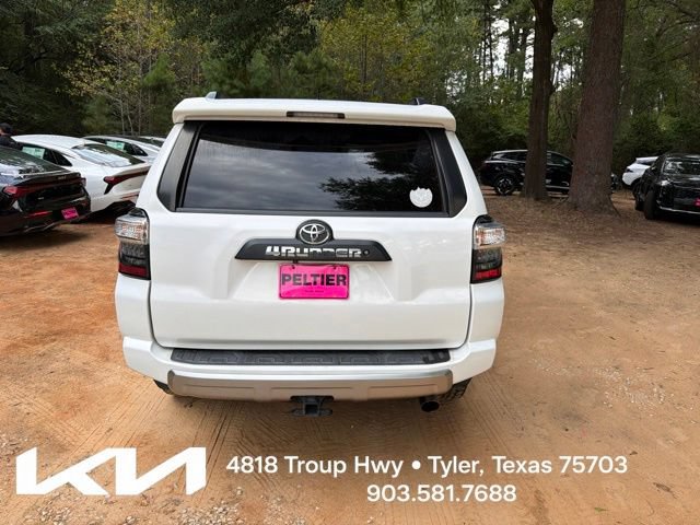 Used 2017 Toyota 4Runner TRD Off-Road Premium AWD/4WD image 9