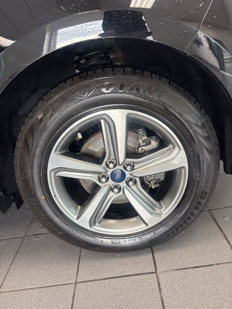 Used 2019 Ford Edge SEL w/ Equipment Group 201A FWD image 29