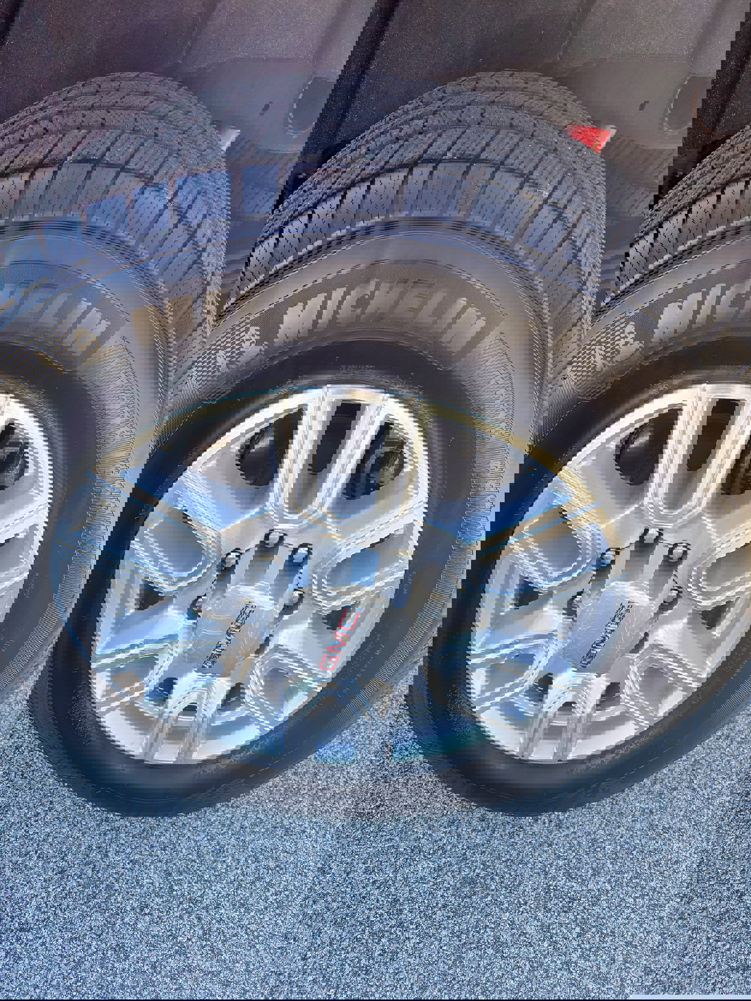 Used 2022 GMC Sierra 2500 SLT w/ SLT Premium Package image 9