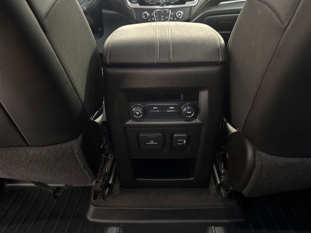 Used 2019 Chevrolet Traverse LT w/ LT Premium Package AWD/4WD image 38