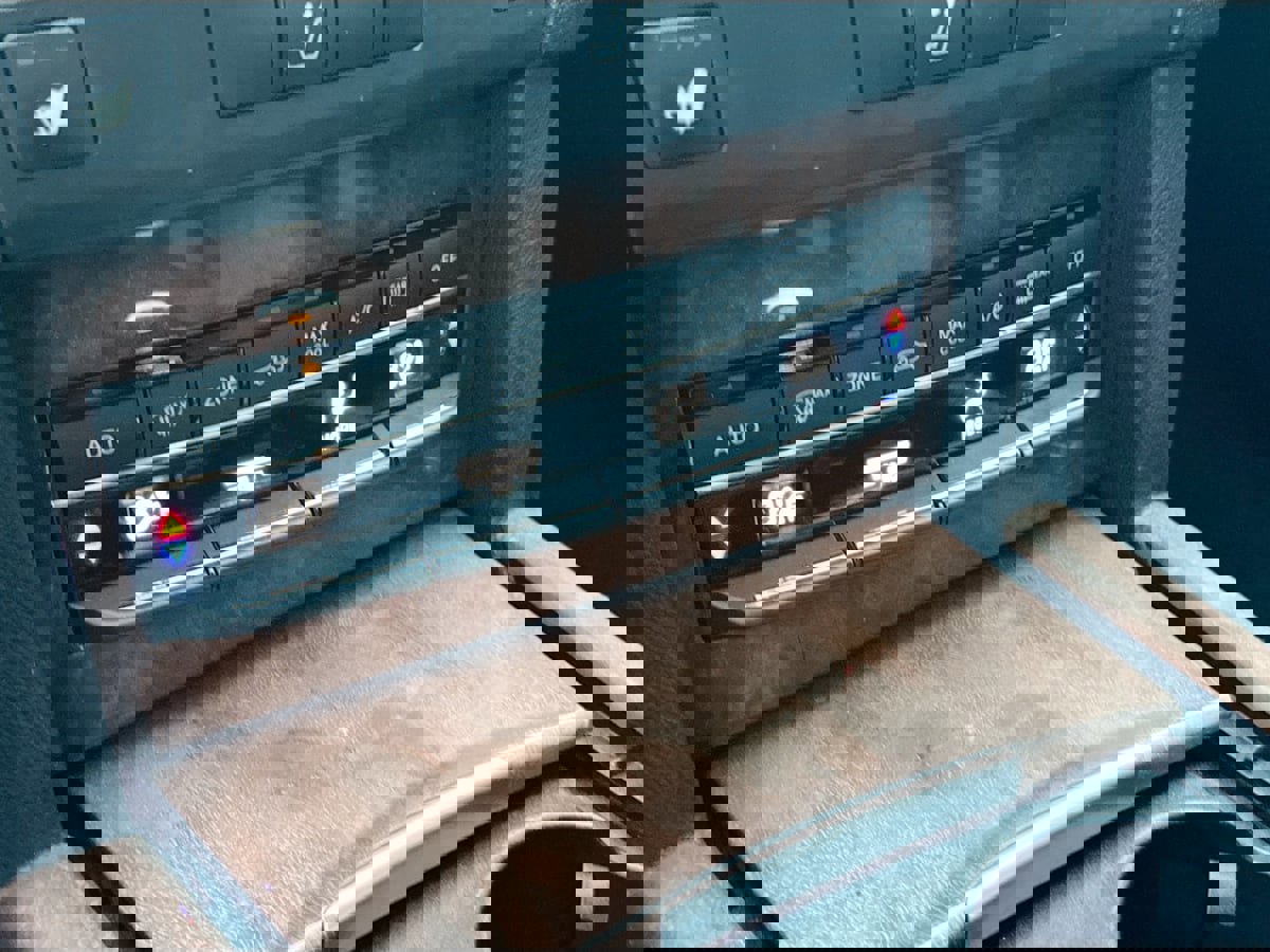 Used 2013 Mercedes-Benz E 350 4MATIC Wagon image 16