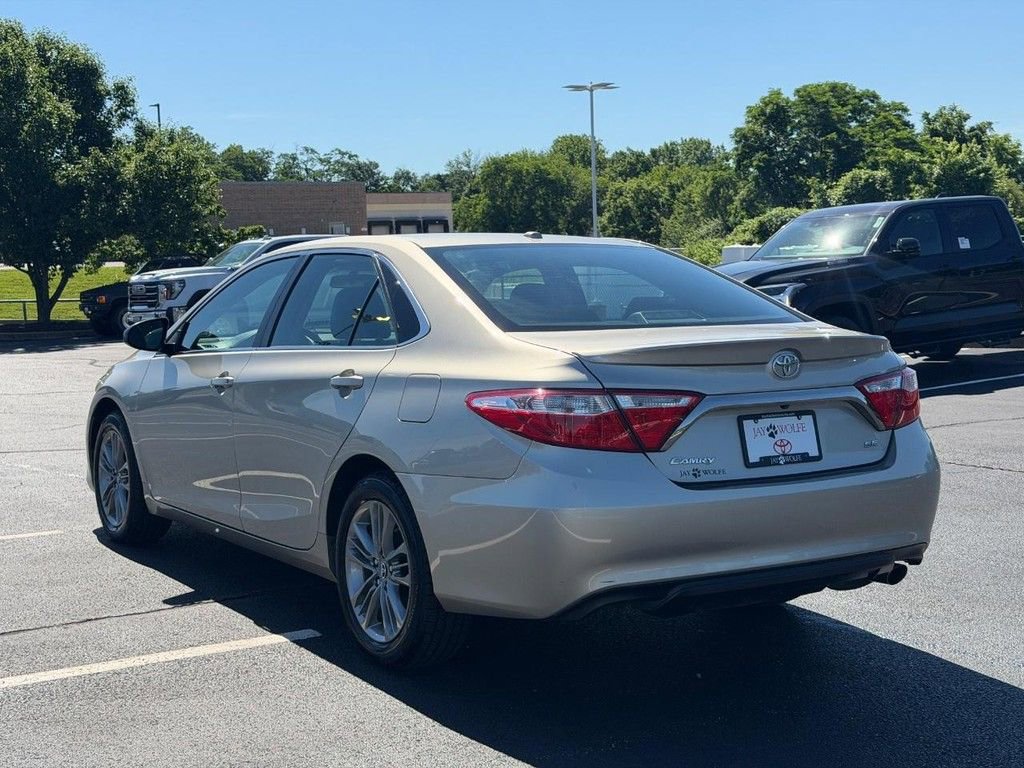 Used 2017 Toyota Camry SE FWD image 7