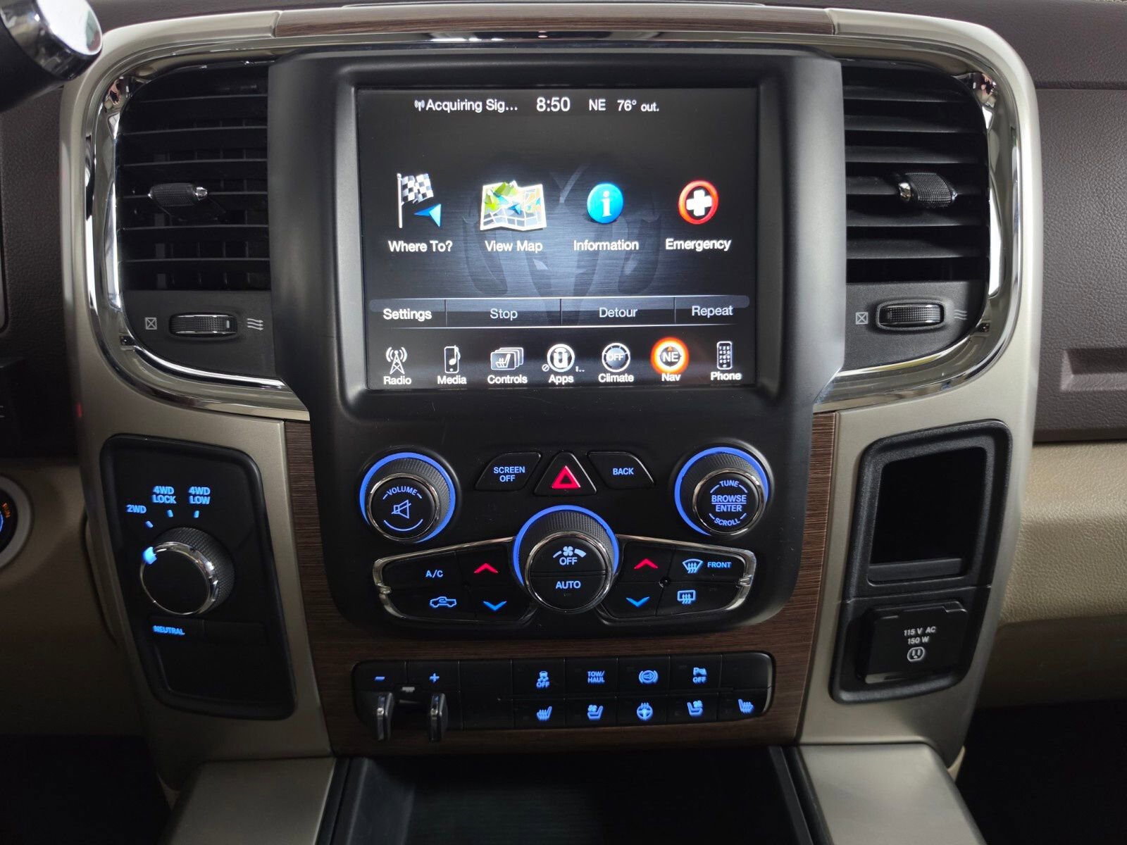 Used 2014 RAM 3500 Laramie AWD/4WD image 26