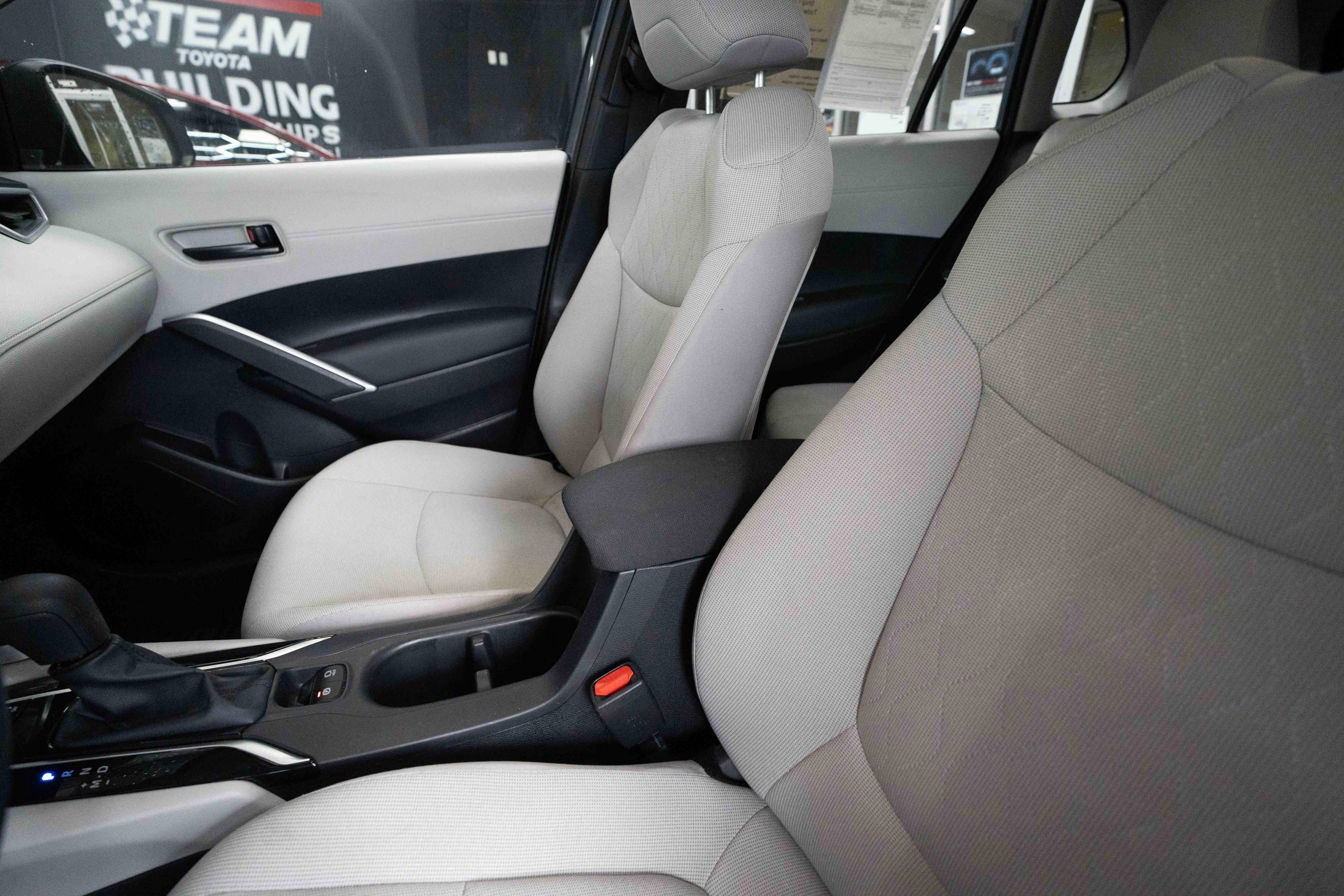 Used 2024 Toyota Corolla Cross L image 10