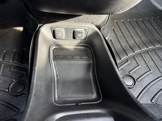 Used 2018 Chrysler Pacifica Touring-L w/ Premium Audio Group image 30