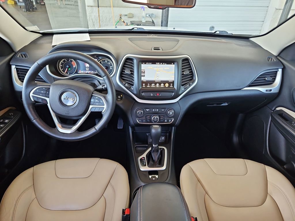 Used 2016 Jeep Cherokee Limited FWD image 9