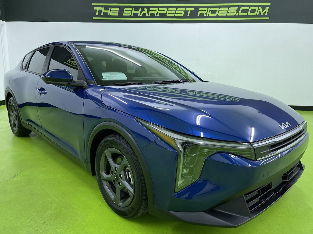 Used 2025 Kia K4 LXS image 2