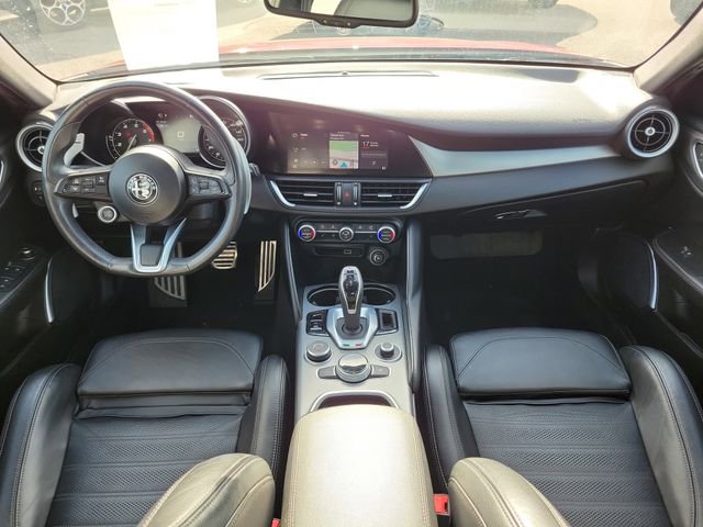 Used 2022 Alfa Romeo Giulia Veloce RWD image 12