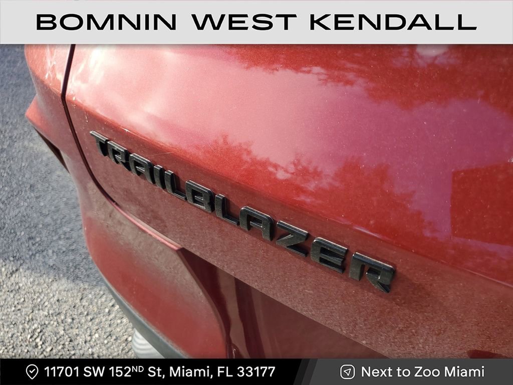 Used 2022 Chevrolet TrailBlazer RS w/ Sun and Liftgate Package image 12