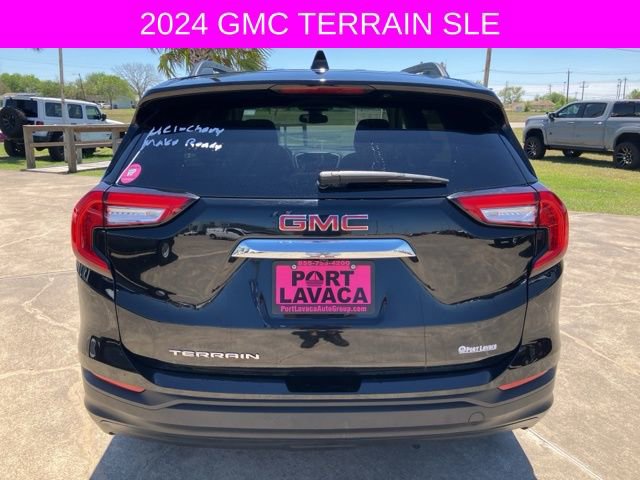 Used 2024 GMC Terrain SLE w/ Driver Convenience Package FWD image 6