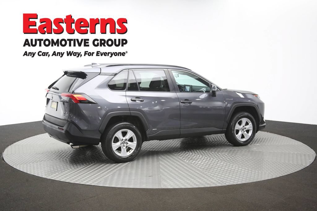 Used 2021 Toyota RAV4 XLE AWD/4WD image 42