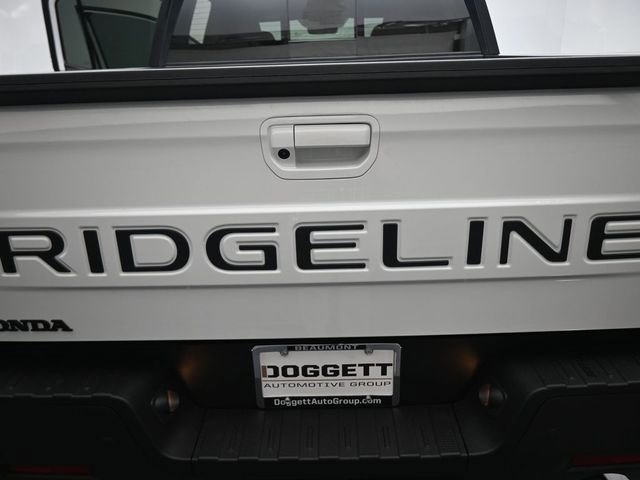 New 2026 Honda Ridgeline Black Edition image 16