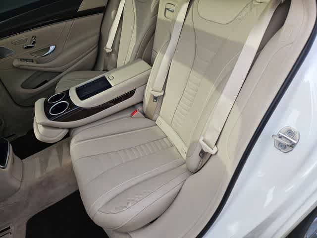 Used 2019 Mercedes-Benz S 560 Sedan image 20