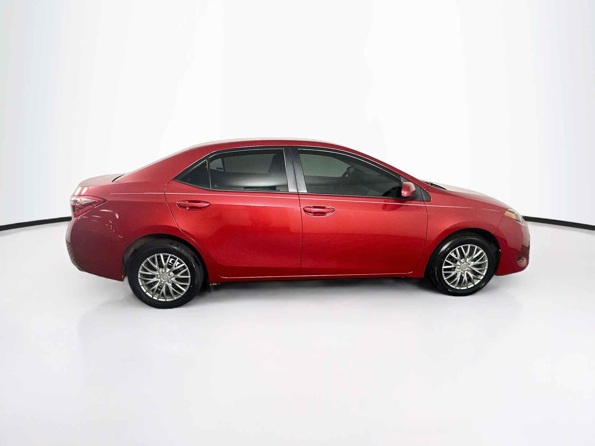Used 2018 Toyota Corolla LE FWD image 10
