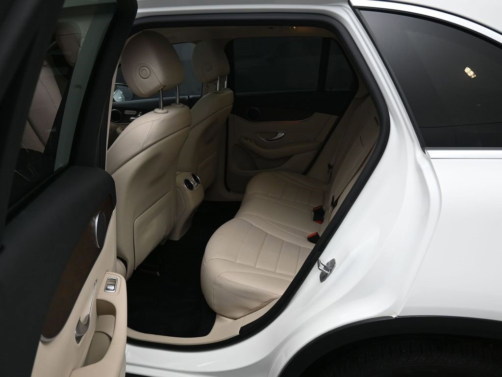 Used 2021 Mercedes-Benz GLC 300 4MATIC image 29