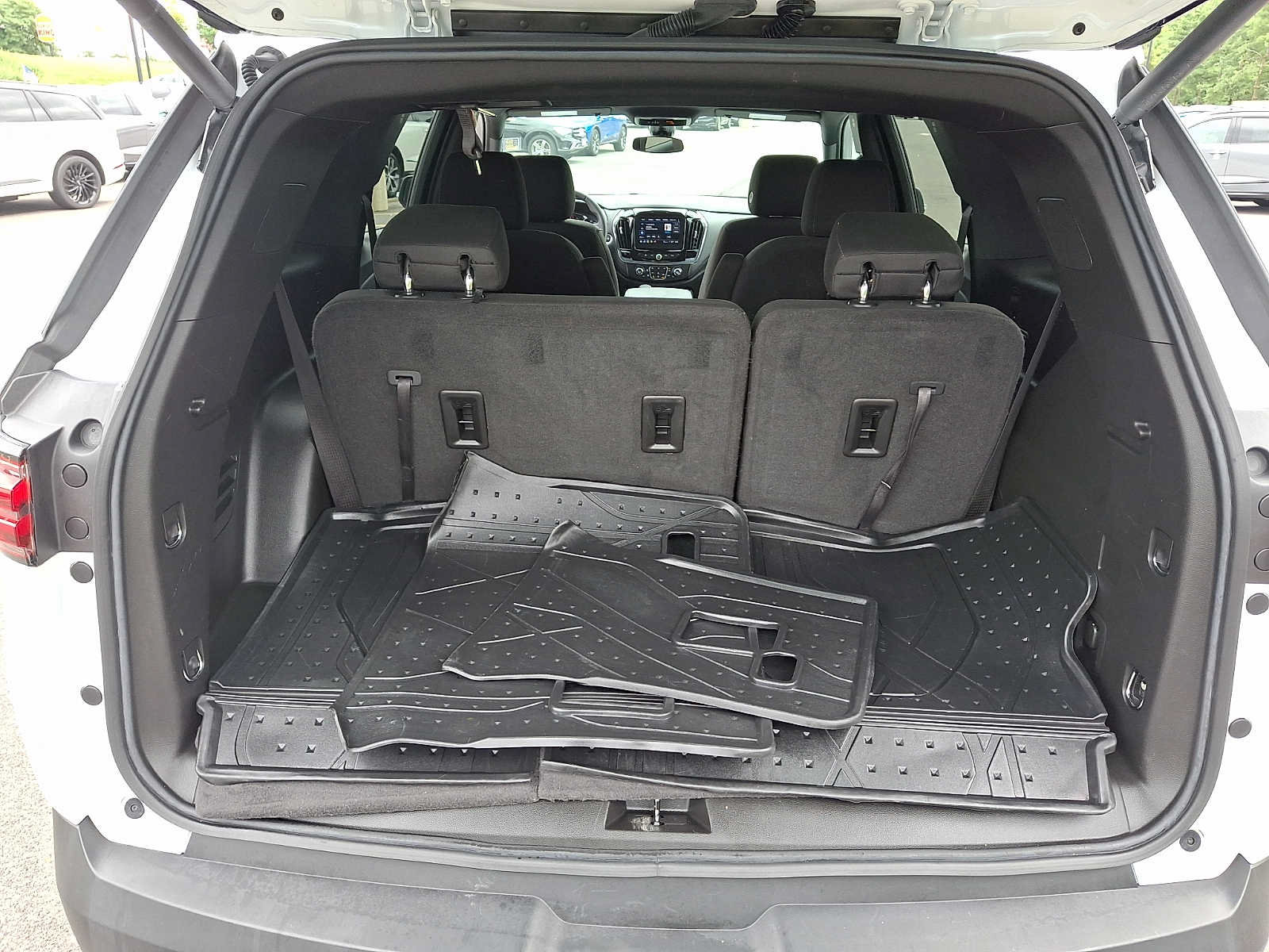 Used 2023 Chevrolet Traverse LT AWD/4WD image 29