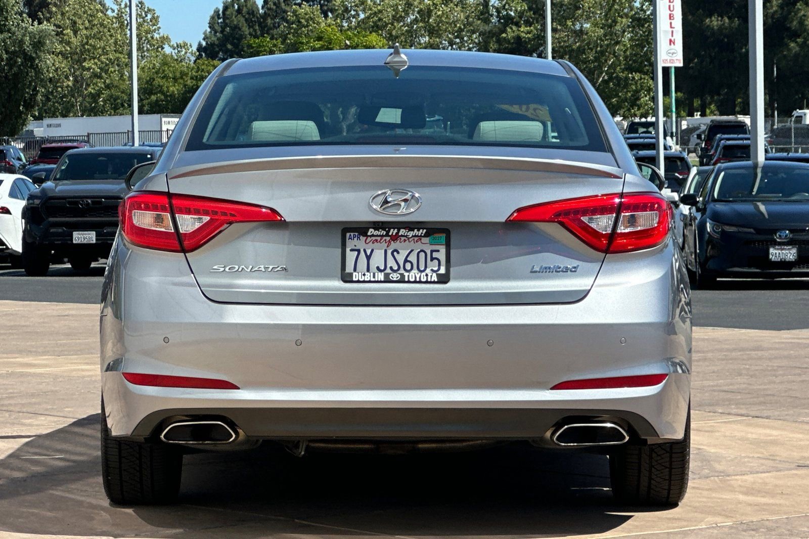 Used 2017 Hyundai Sonata Limited w/ Ultimate Package 04 FWD image 5