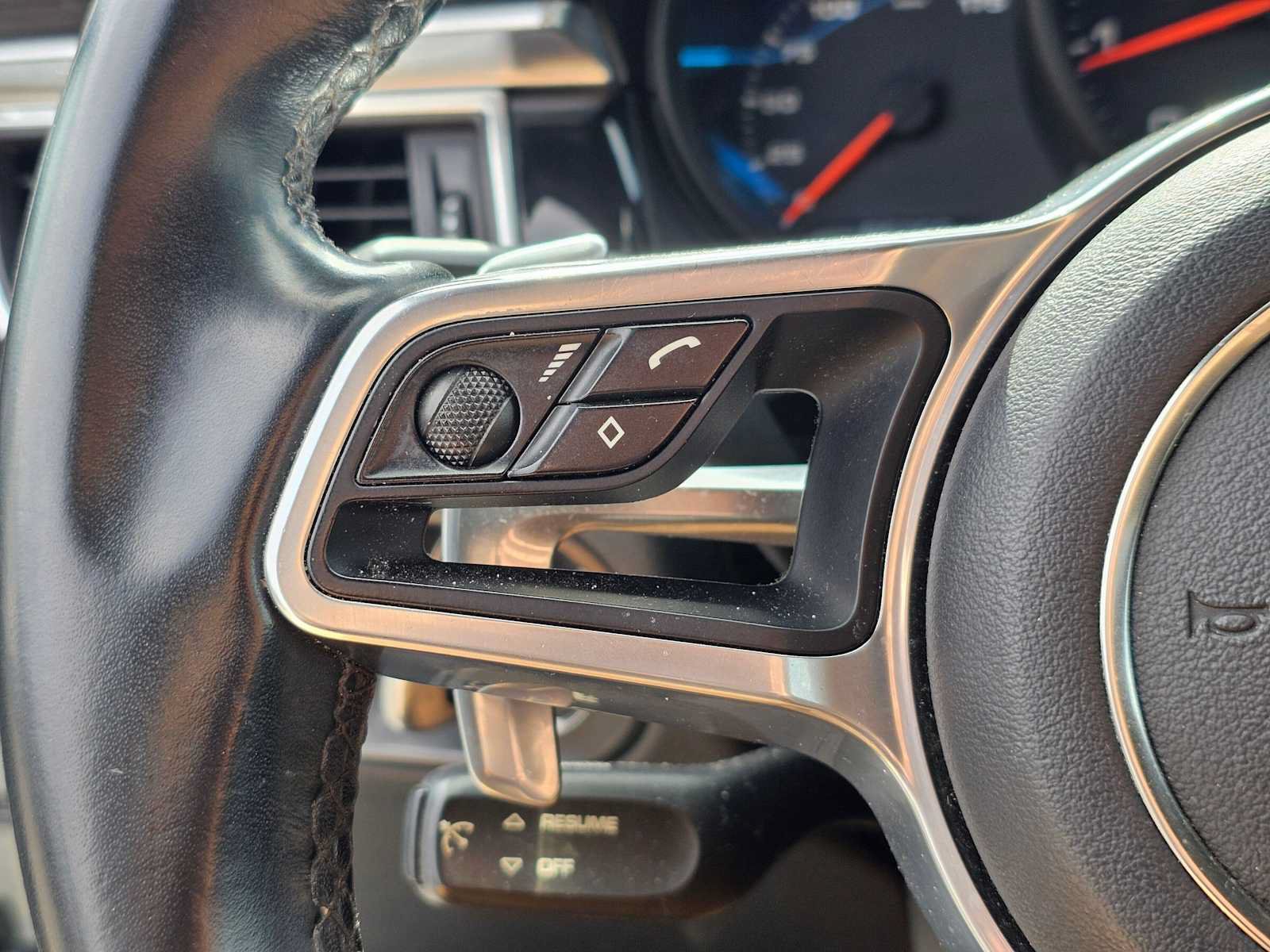 Used 2017 Porsche Macan AWD/4WD image 27