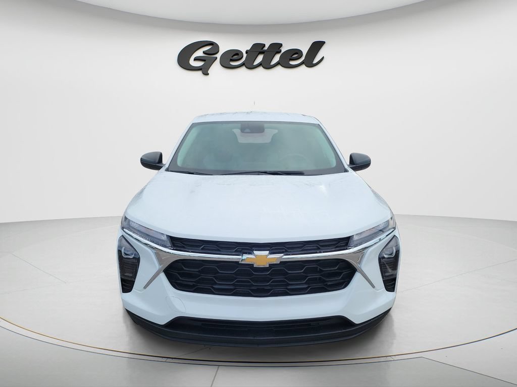 Used 2024 Chevrolet Trax LS FWD image 8