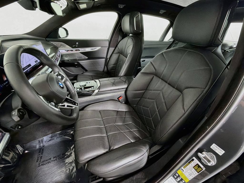 Used 2023 BMW 760i xDrive w/ Luxury Rear Seating Package AWD/4WD image 22