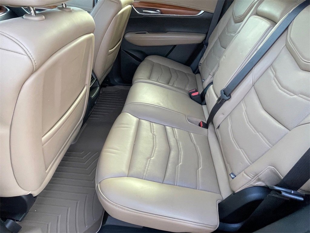 Used 2019 Cadillac XT5 Platinum image 11