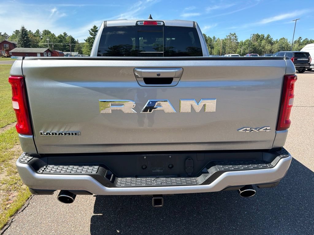 Used 2025 RAM 1500 Laramie w/ Sport Appearance Package AWD/4WD image 5