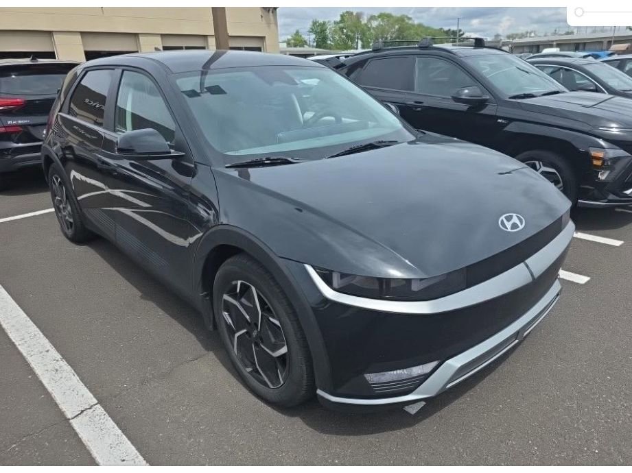 Used 2024 Hyundai Ioniq 5 SE AWD/4WD image 4