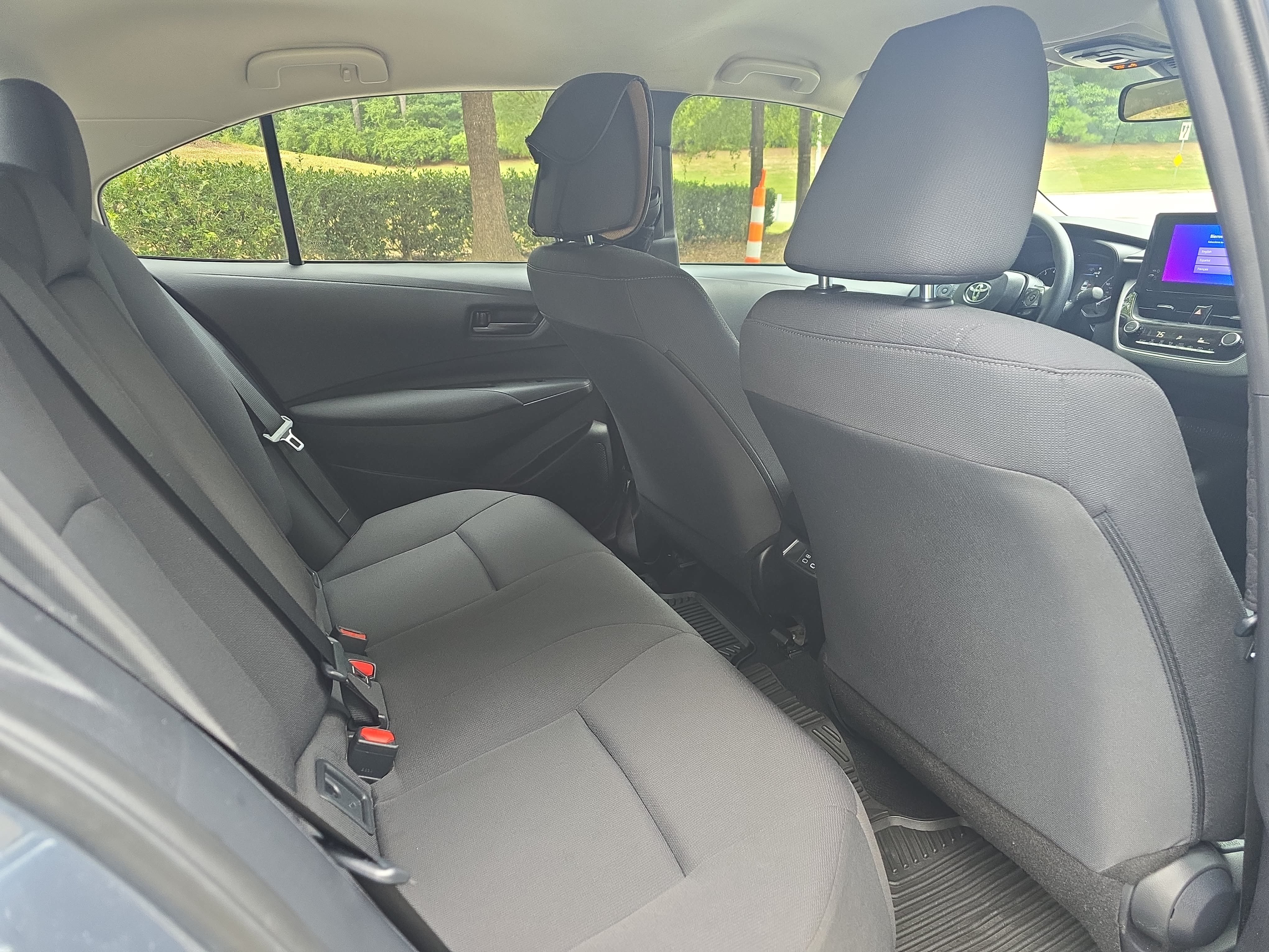 Used 2025 Toyota Corolla LE FWD image 11