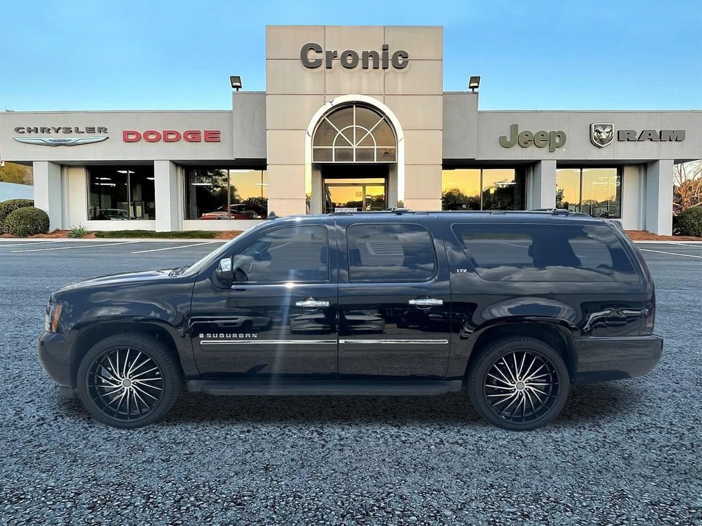 Used 2009 Chevrolet Suburban LTZ AWD/4WD image 6