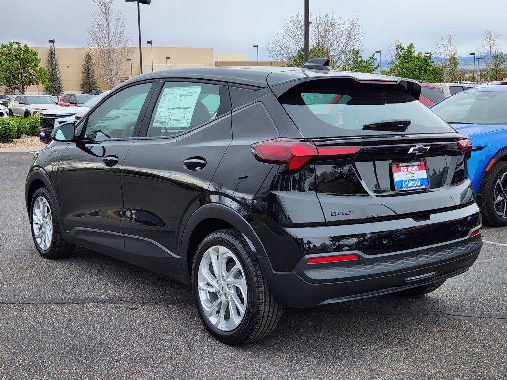New 2027 Chevrolet Bolt LT w/ Comfort Package FWD image 3