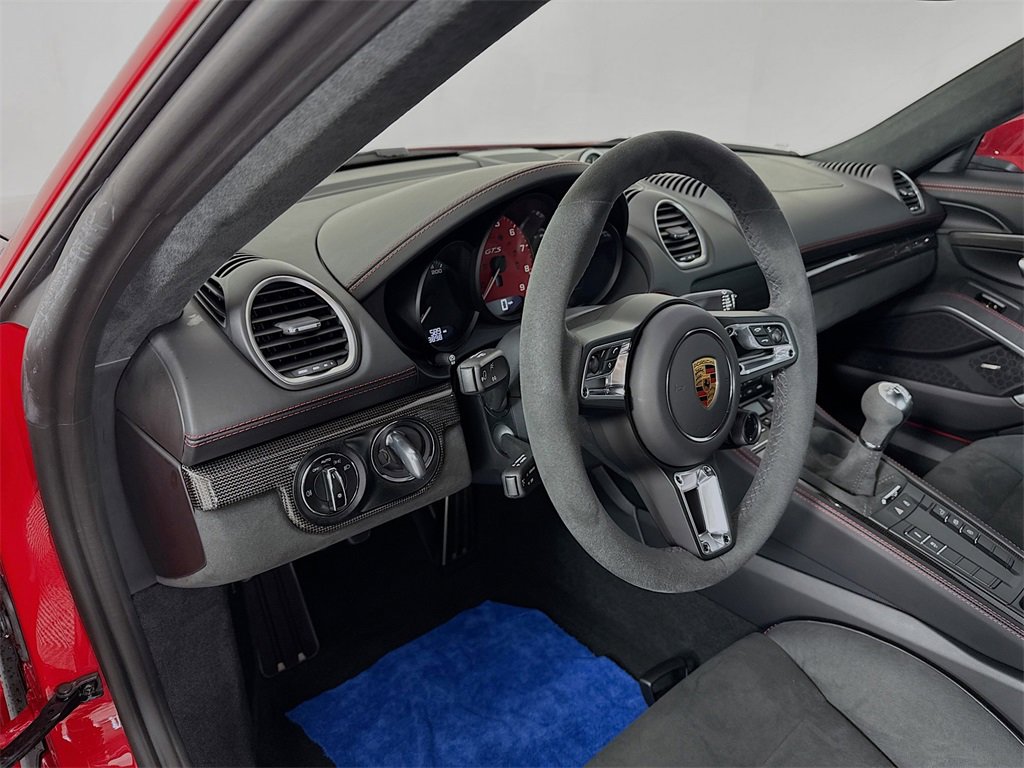 Used 2025 Porsche 718 Cayman GTS image 4