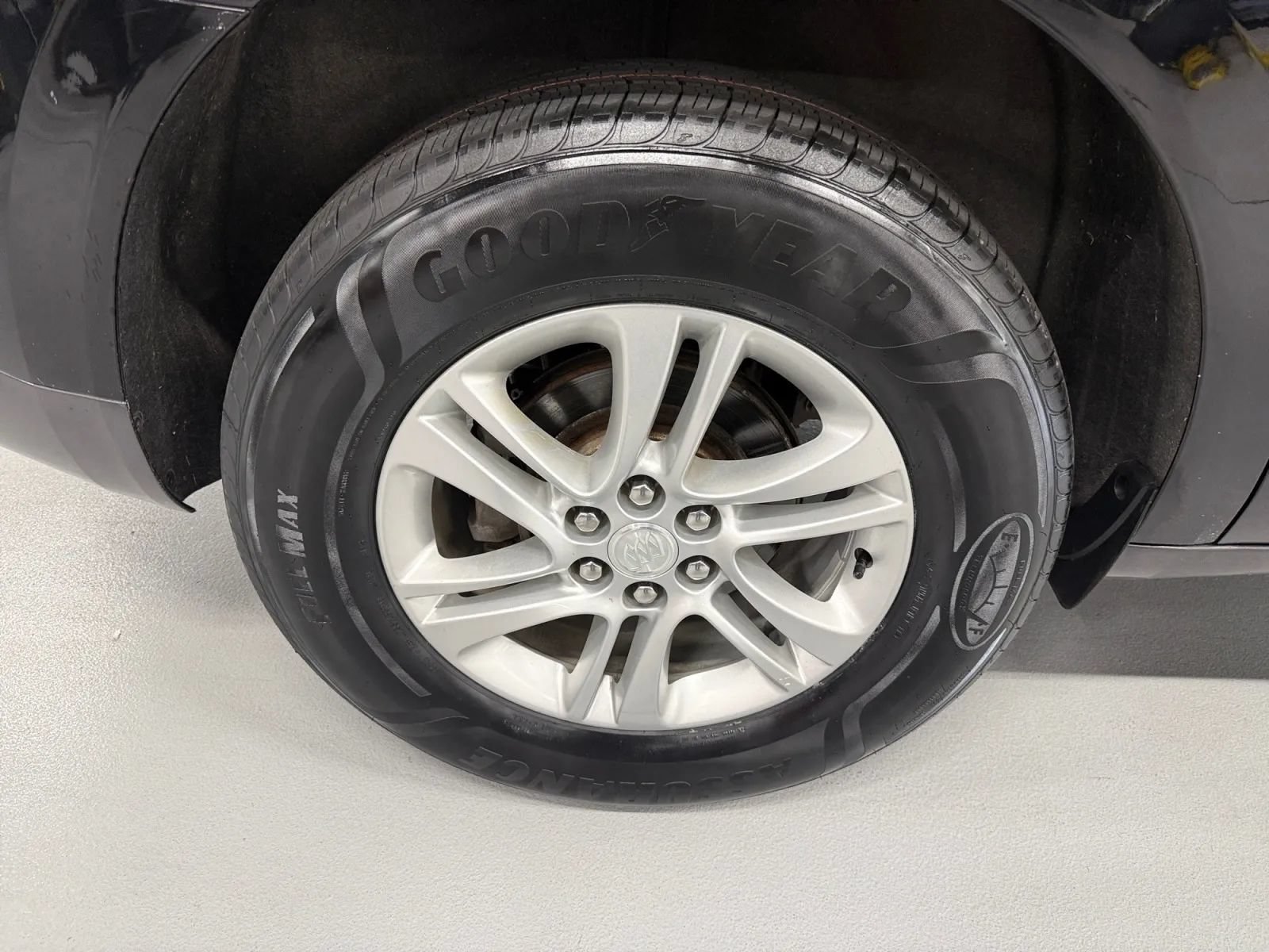 Used 2021 Buick Enclave Essence w/ Sound and Sites Package AWD/4WD image 36